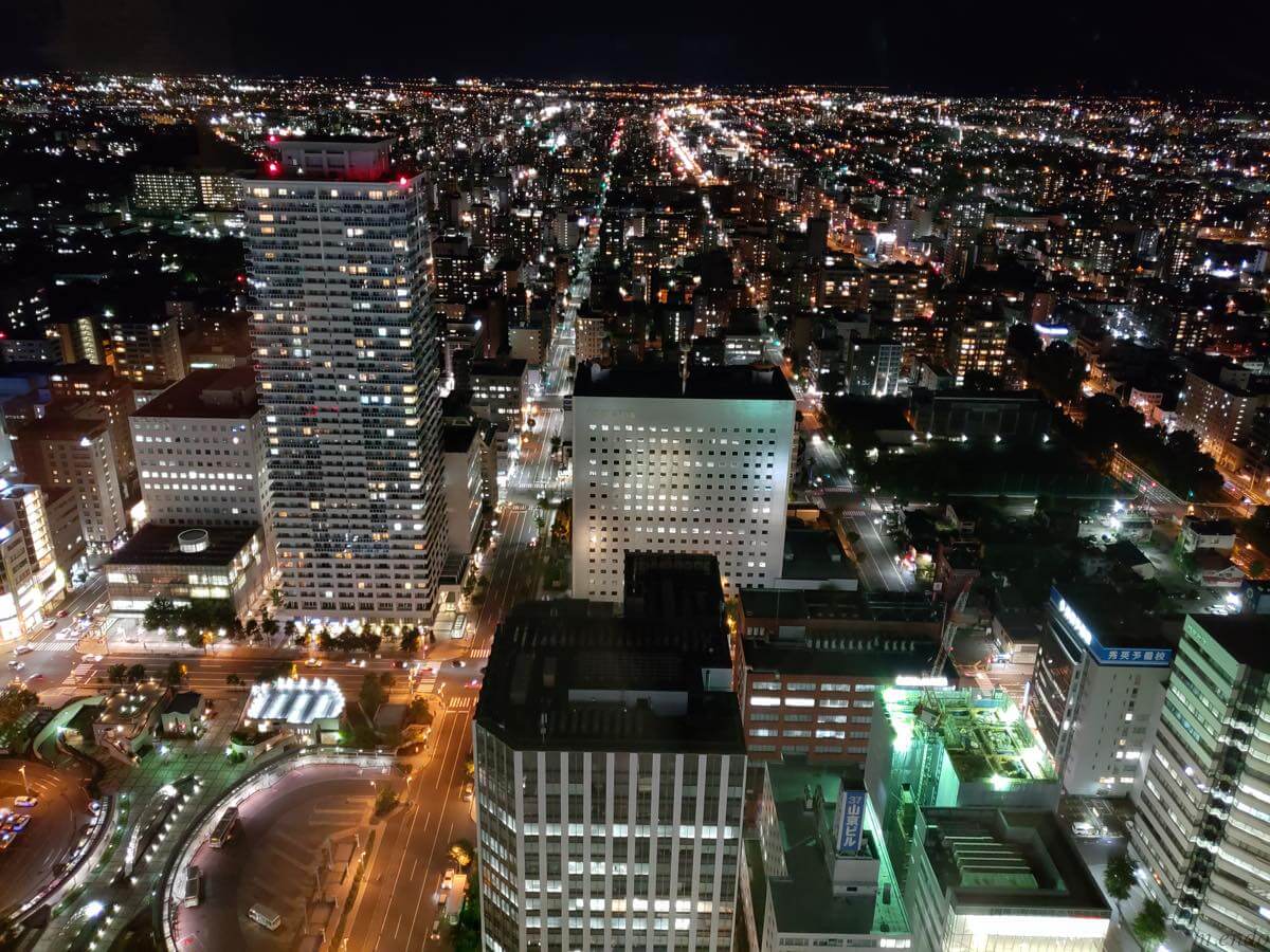 札幌で夜景を見るなら Jrタワー の展望室がおすすめ カフェから見える絶景はまさに光の海 暮らしラク