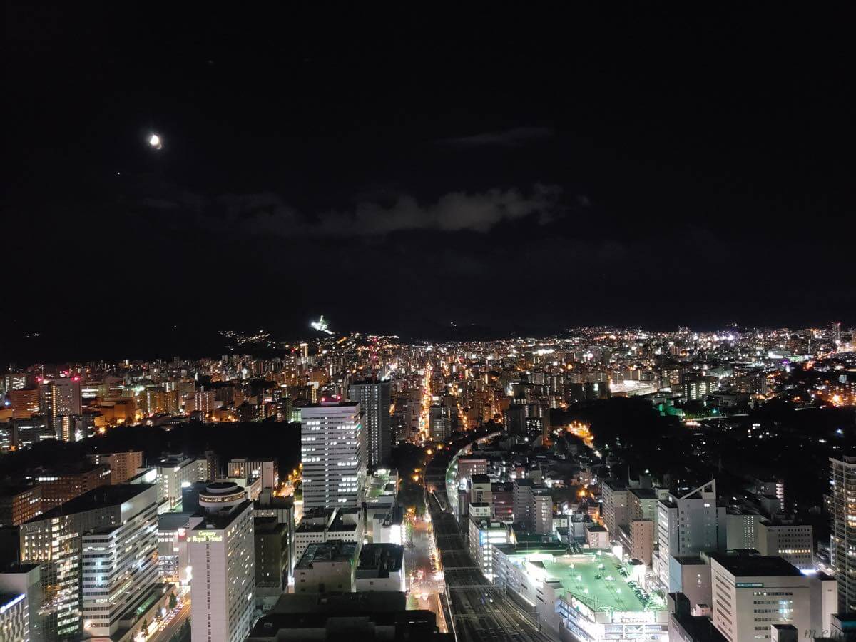 札幌で夜景を見るなら Jrタワー の展望室がおすすめ カフェから見える絶景はまさに光の海 暮らしラク